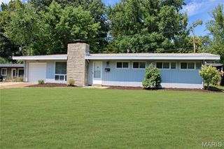 613 Fieldcrest Drive, St Louis, MO 63126
