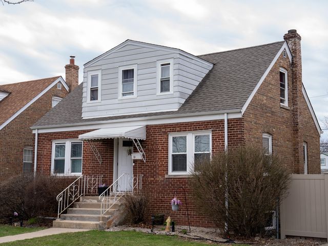 5650 S Newland Avenue, Chicago, IL 60638