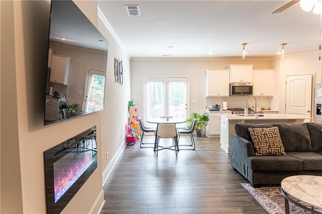 510 Scenic Pass, Woodstock, GA 30189