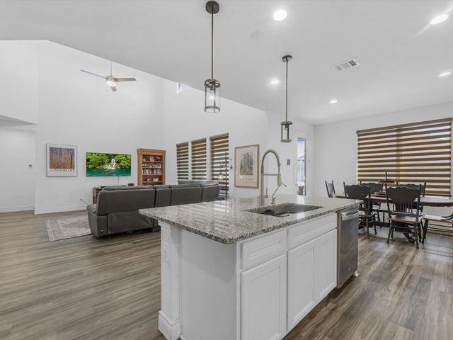 20156 Bushwick Falls Drive, Montgomery, TX 77316