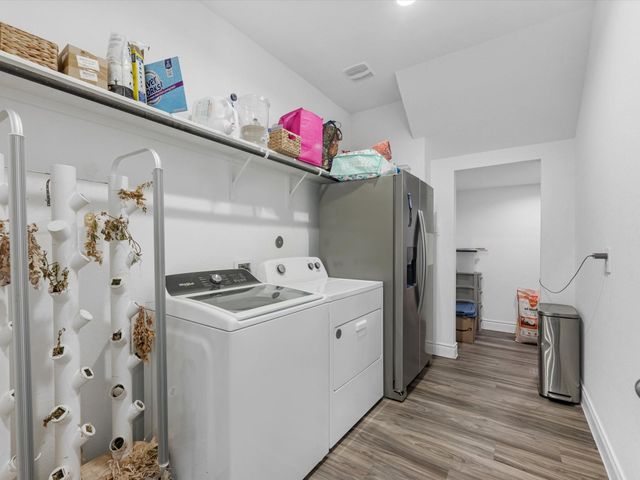 20156 Bushwick Falls Drive, Montgomery, TX 77316