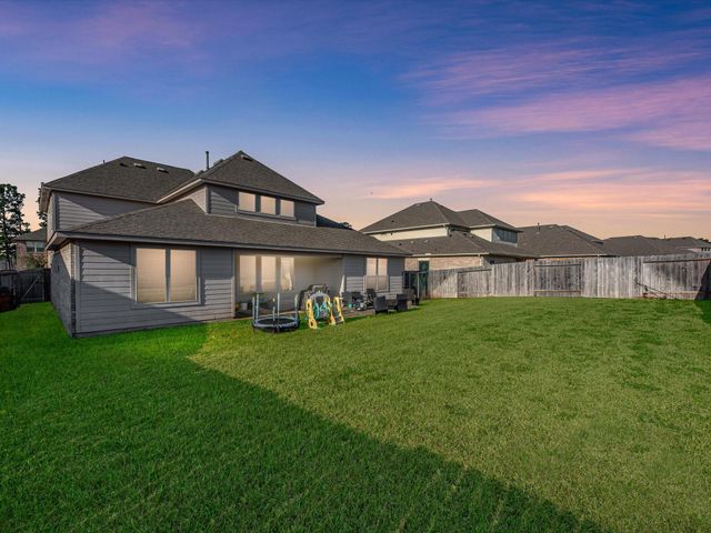 20156 Bushwick Falls Drive, Montgomery, TX 77316