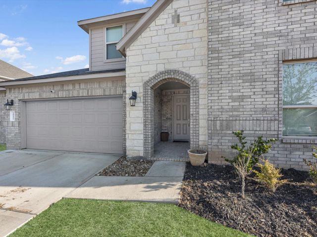 20156 Bushwick Falls Drive, Montgomery, TX 77316
