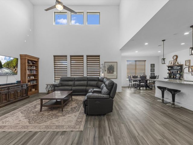 20156 Bushwick Falls Drive, Montgomery, TX 77316