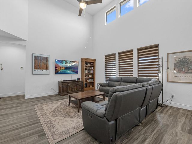 20156 Bushwick Falls Drive, Montgomery, TX 77316