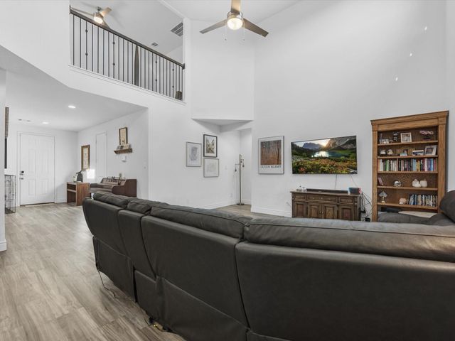 20156 Bushwick Falls Drive, Montgomery, TX 77316