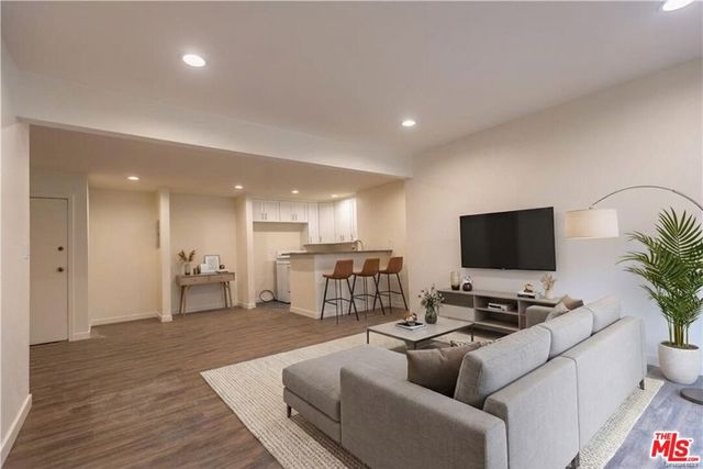 28947 Thousand Oaks Boulevard 112, Agoura Hills, CA 91301