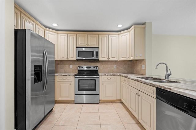 3057 NW 103rd Lane, Coral Springs, FL 33065