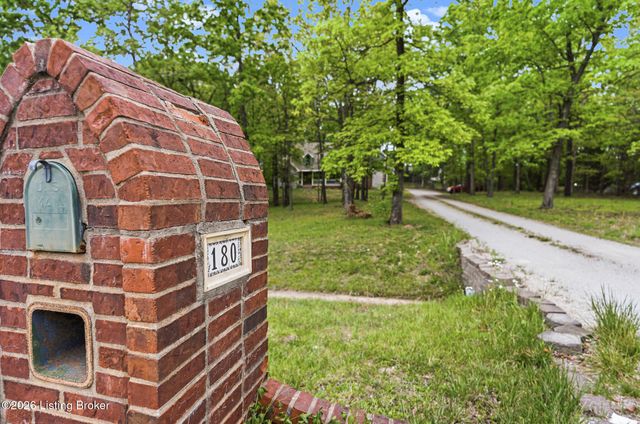 180 Bowman Ct, Mt Washington, KY 40047
