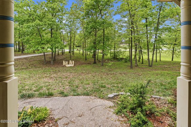 180 Bowman Ct, Mt Washington, KY 40047