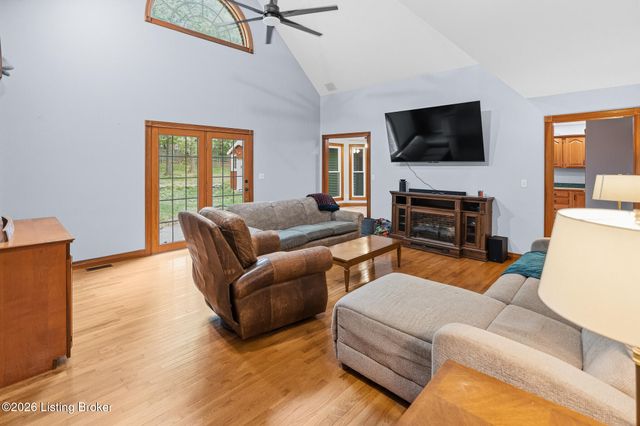 180 Bowman Ct, Mt Washington, KY 40047