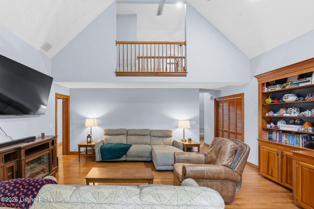 180 Bowman Ct, Mt Washington, KY 40047