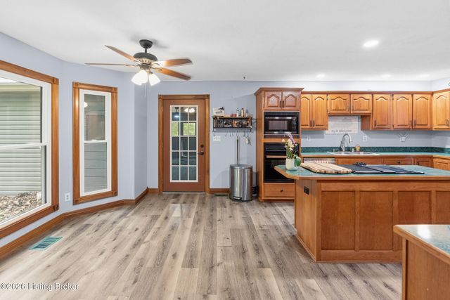 180 Bowman Ct, Mt Washington, KY 40047