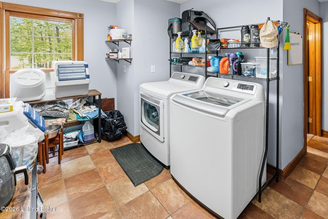 180 Bowman Ct, Mt Washington, KY 40047