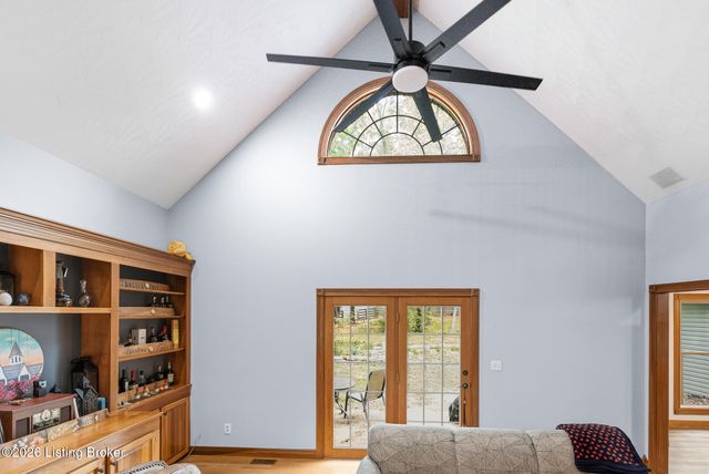 180 Bowman Ct, Mt Washington, KY 40047