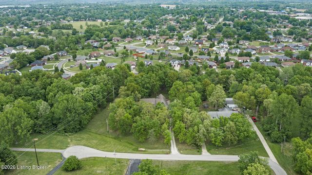 180 Bowman Ct, Mt Washington, KY 40047