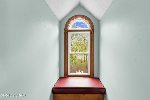 180 Bowman Ct, Mt Washington, KY 40047