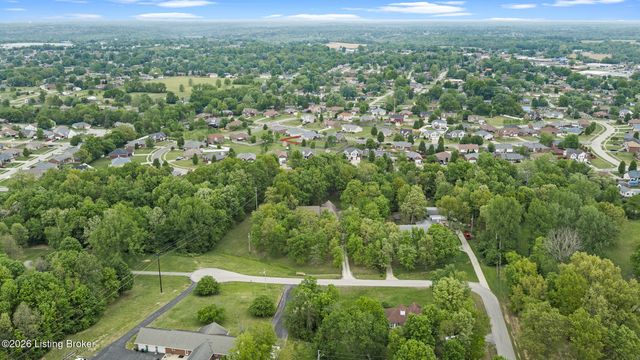 180 Bowman Ct, Mt Washington, KY 40047