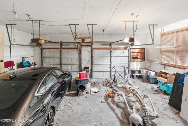 180 Bowman Ct, Mt Washington, KY 40047