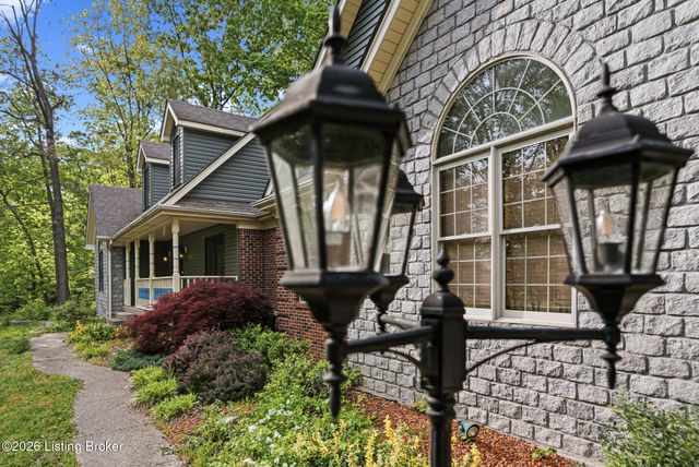 180 Bowman Ct, Mt Washington, KY 40047