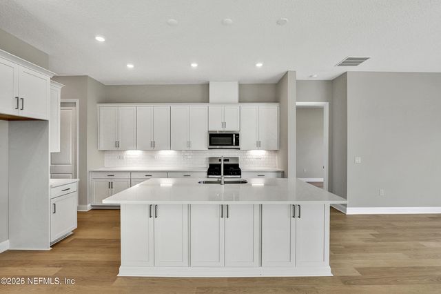 3630 AMERICANA Drive, Green Cove Springs, FL 32043