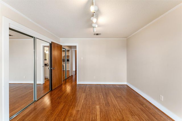 3600 Montrose Boulevard 904, Houston, TX 77006