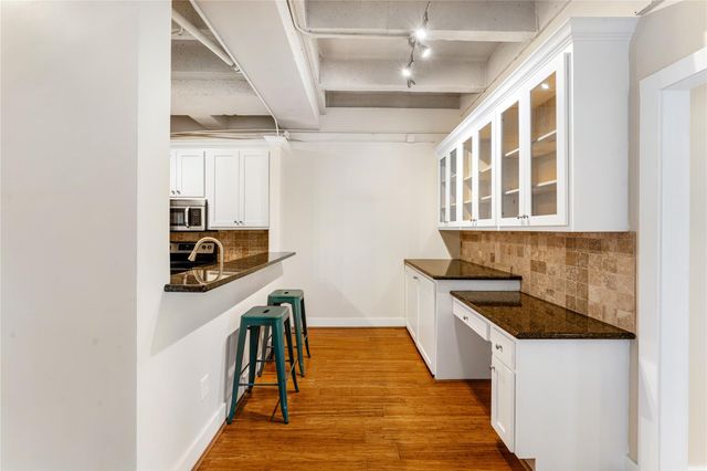 3600 Montrose Boulevard 904, Houston, TX 77006