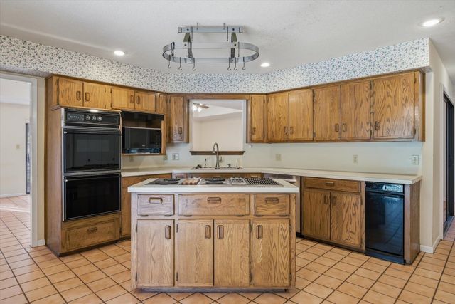 1444 TANGLEWOOD DR. WEST, Hideaway, TX 75771