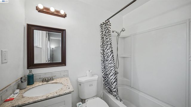 200 Riverside Pl, Bay Point, CA 94565