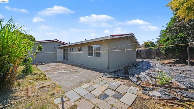 200 Riverside Pl, Bay Point, CA 94565
