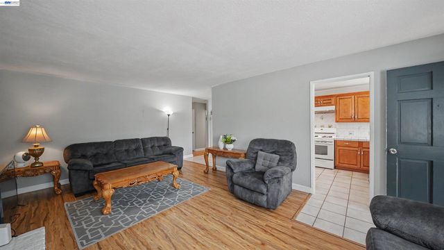 200 Riverside Pl, Bay Point, CA 94565