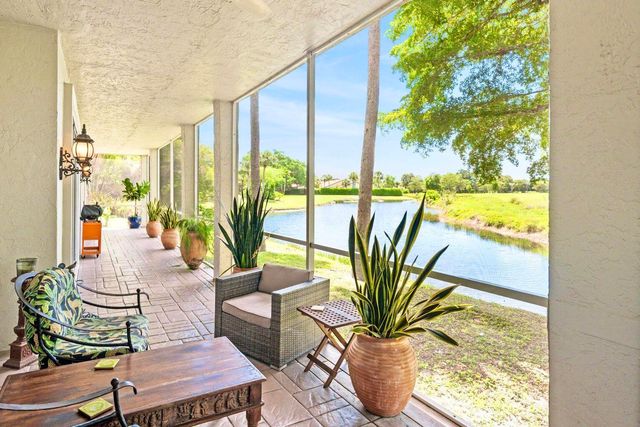 11813 Pebblewood Drive, Wellington, FL 33414