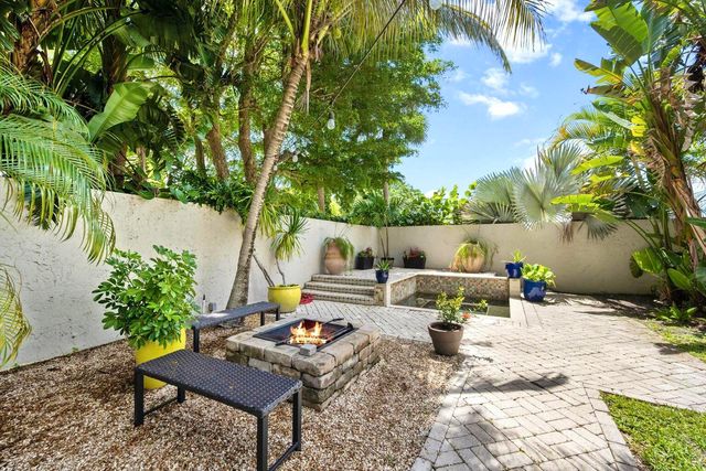 11813 Pebblewood Drive, Wellington, FL 33414