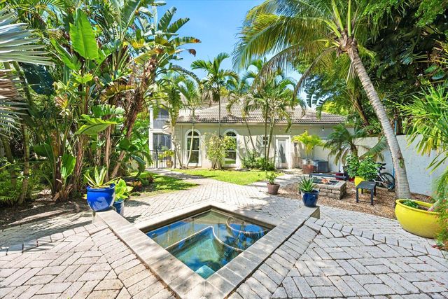 11813 Pebblewood Drive, Wellington, FL 33414