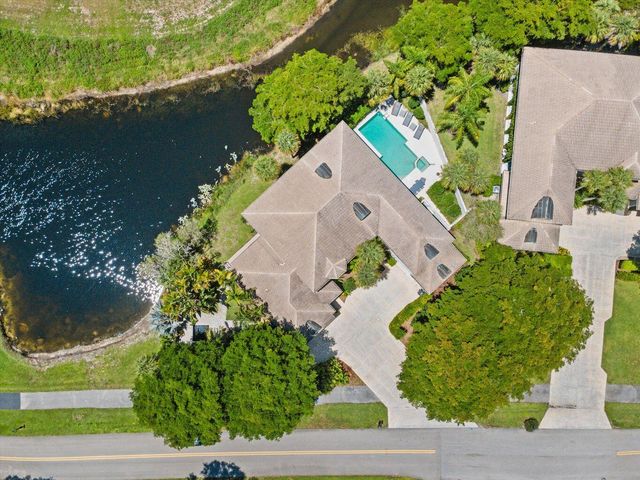 11813 Pebblewood Drive, Wellington, FL 33414