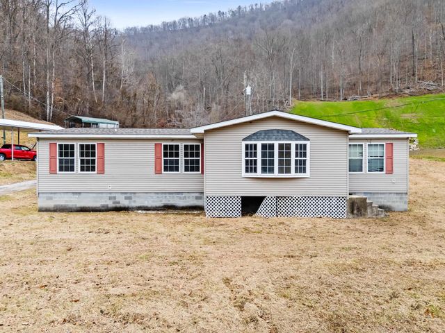 56 Price Petry Drive, Madison, WV 25130