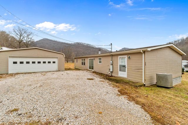 56 Price Petry Drive, Madison, WV 25130