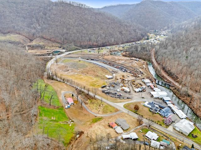 56 Price Petry Drive, Madison, WV 25130