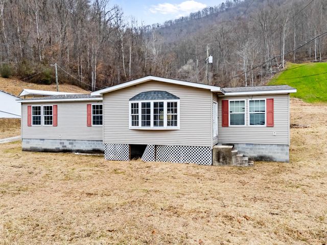 56 Price Petry Drive, Madison, WV 25130