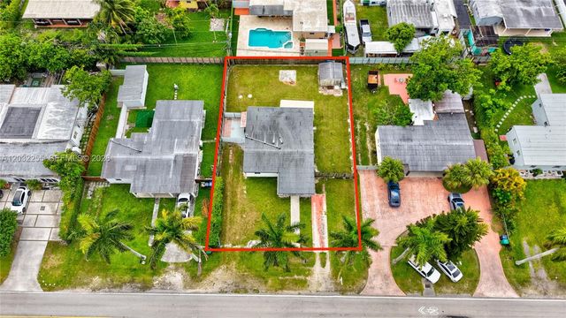 9840 SW 48th St, Miami, FL 33165