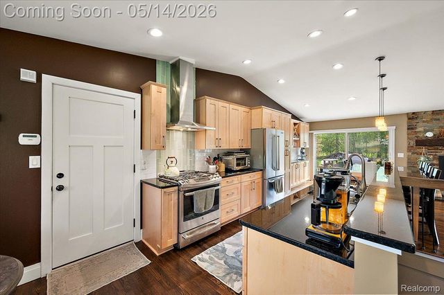 3580 Newgate Drive, Troy, MI 48084
