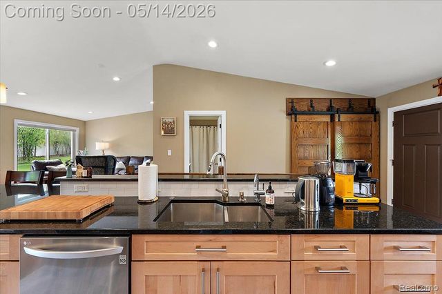 3580 Newgate Drive, Troy, MI 48084