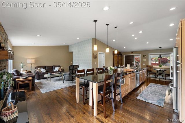 3580 Newgate Drive, Troy, MI 48084