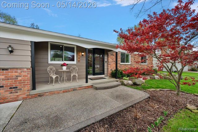 3580 Newgate Drive, Troy, MI 48084