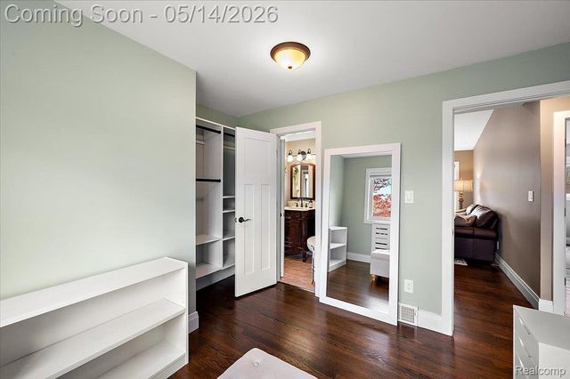 3580 Newgate Drive, Troy, MI 48084