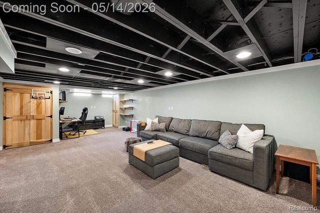 3580 Newgate Drive, Troy, MI 48084