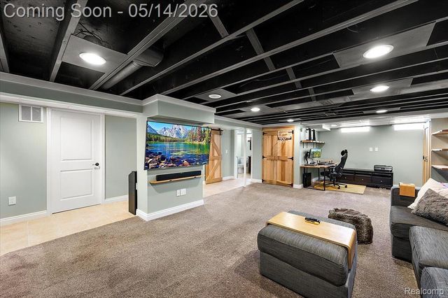 3580 Newgate Drive, Troy, MI 48084