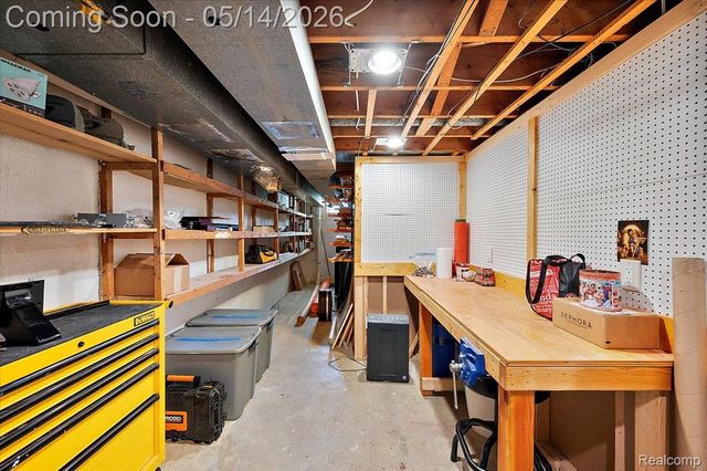 3580 Newgate Drive, Troy, MI 48084