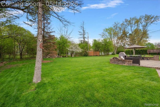 3580 Newgate Drive, Troy, MI 48084