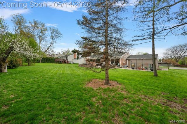 3580 Newgate Drive, Troy, MI 48084